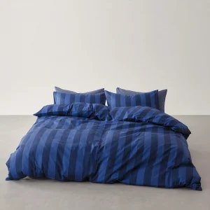 Dark Blue Minimalist Style Line Print Cotton Duvet Cover Three-Piece Set (2 Pillowcases + 1 Duvet Cover) Without Pillow Inserts or Quilt Inserts, Geometric Striped Pure Cotton Bedspread Three-Piece Set, Ultra-Soft and Comfortable Pure Cotton Breathable Bedding Duvet Cover Set, Suitable for Bedrooms and Guest Rooms, Dormitories, Zipper Duvet Cover + Pocket Pillowcase (Actual Product Does Not Include Black Fabric Label)